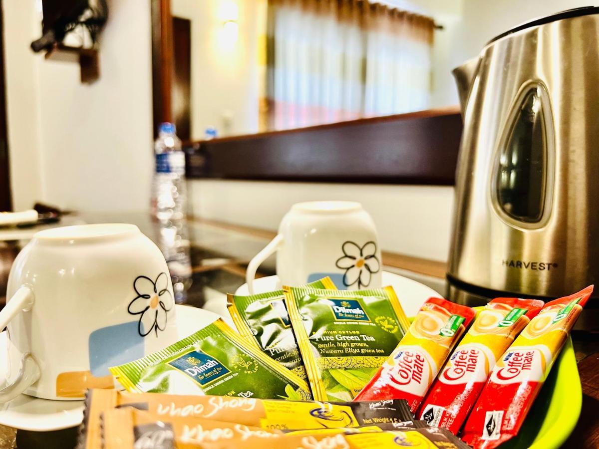 Cozy Sea View Inn Hikkaduwa Ngoại thất bức ảnh