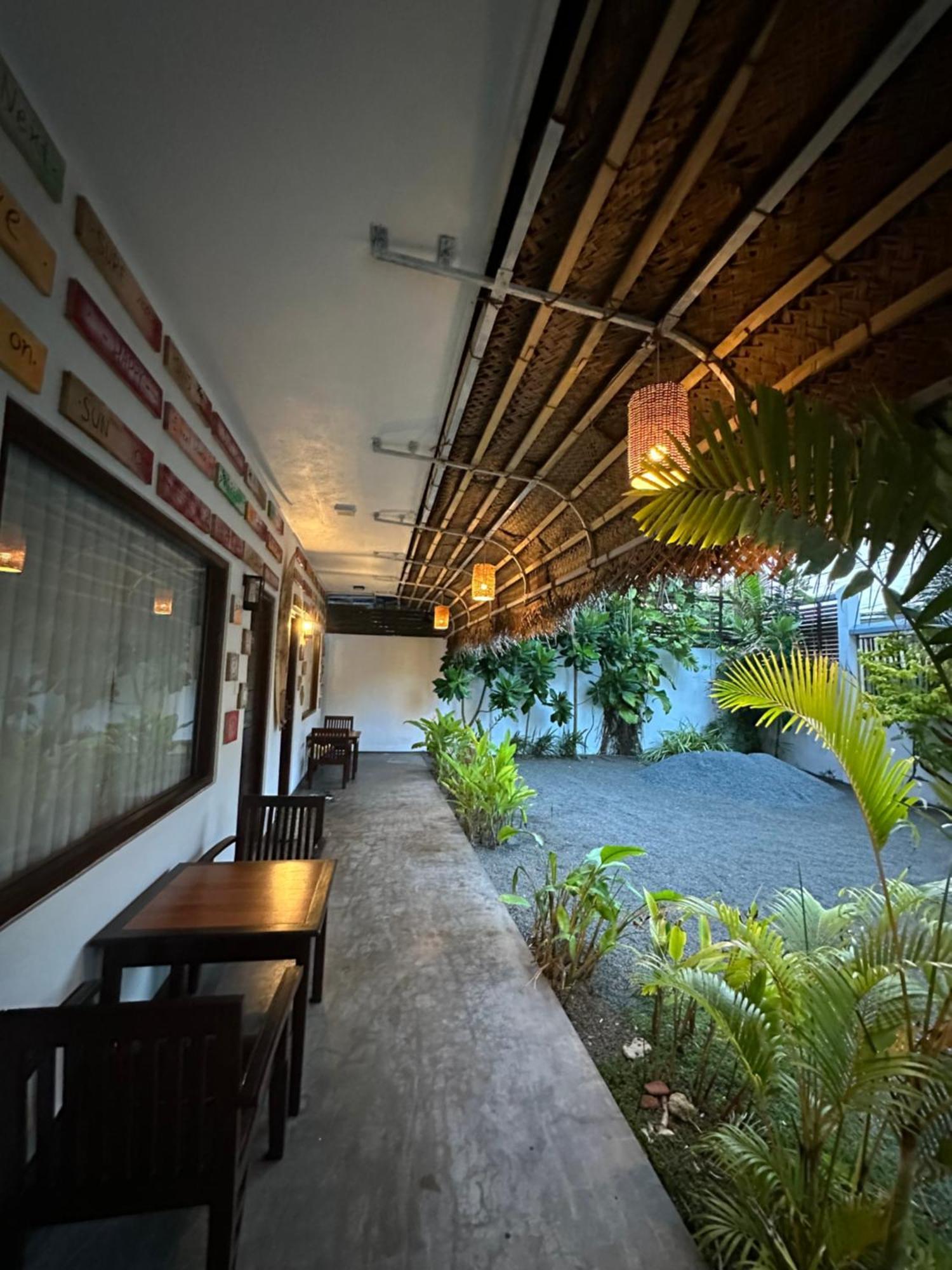 Cozy Sea View Inn Hikkaduwa Ngoại thất bức ảnh