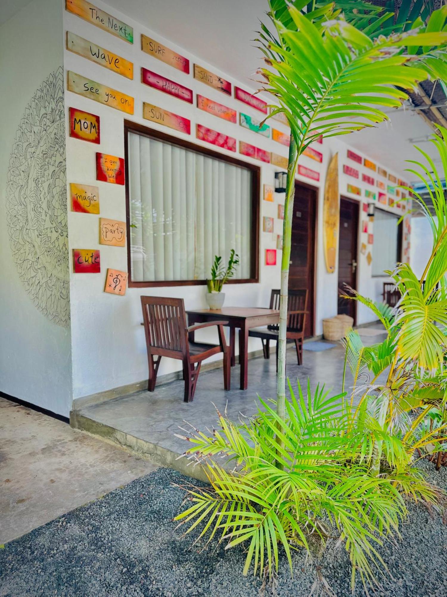 Cozy Sea View Inn Hikkaduwa Ngoại thất bức ảnh