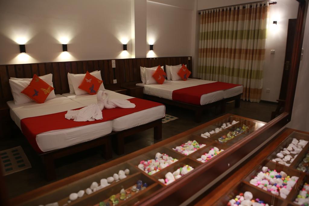 Cozy Sea View Inn Hikkaduwa Ngoại thất bức ảnh