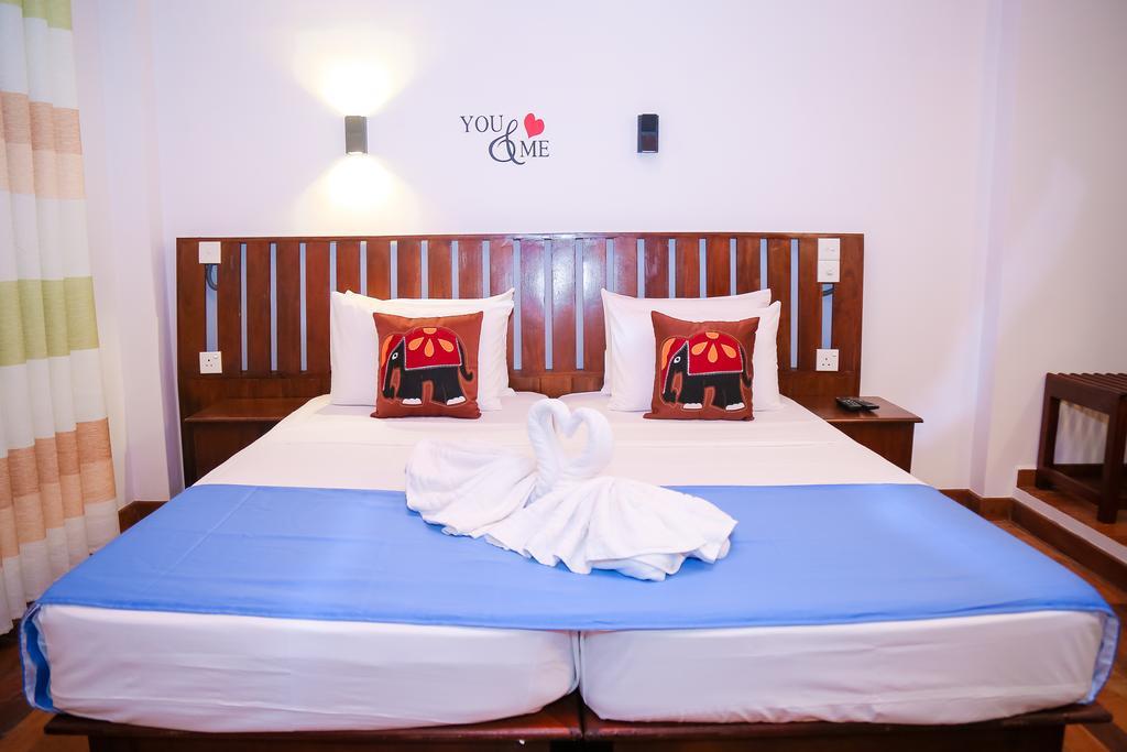 Cozy Sea View Inn Hikkaduwa Ngoại thất bức ảnh