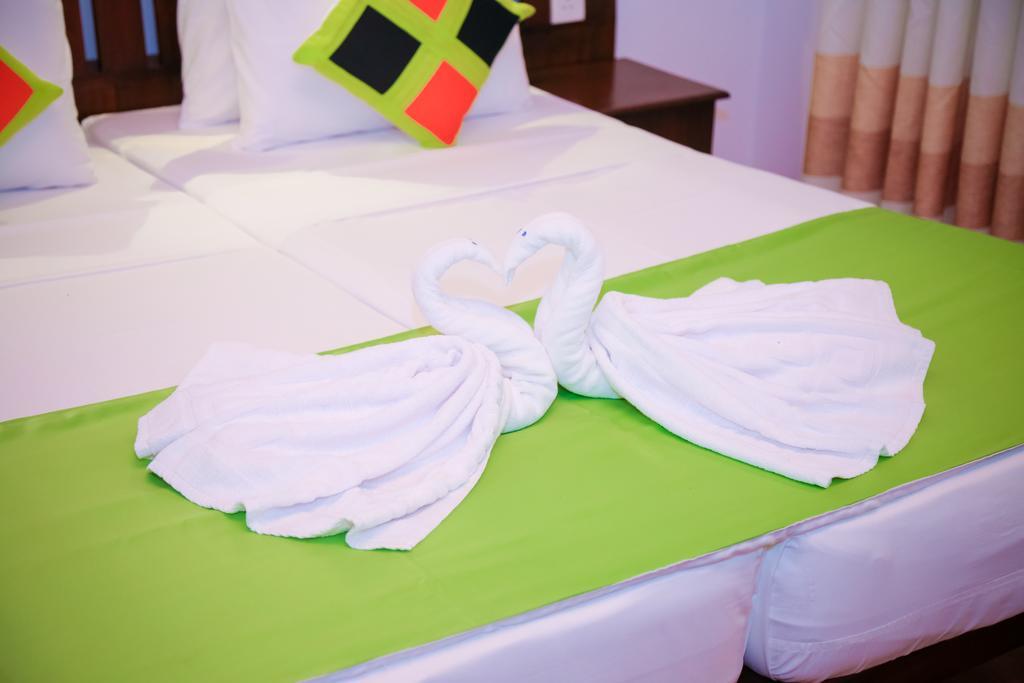 Cozy Sea View Inn Hikkaduwa Ngoại thất bức ảnh